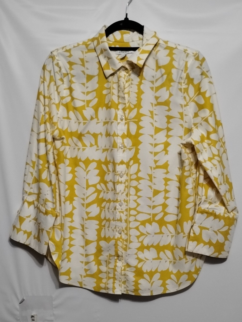 Chico's Yellow Botanical Leaf-Print Button Front Curved Hem Top
